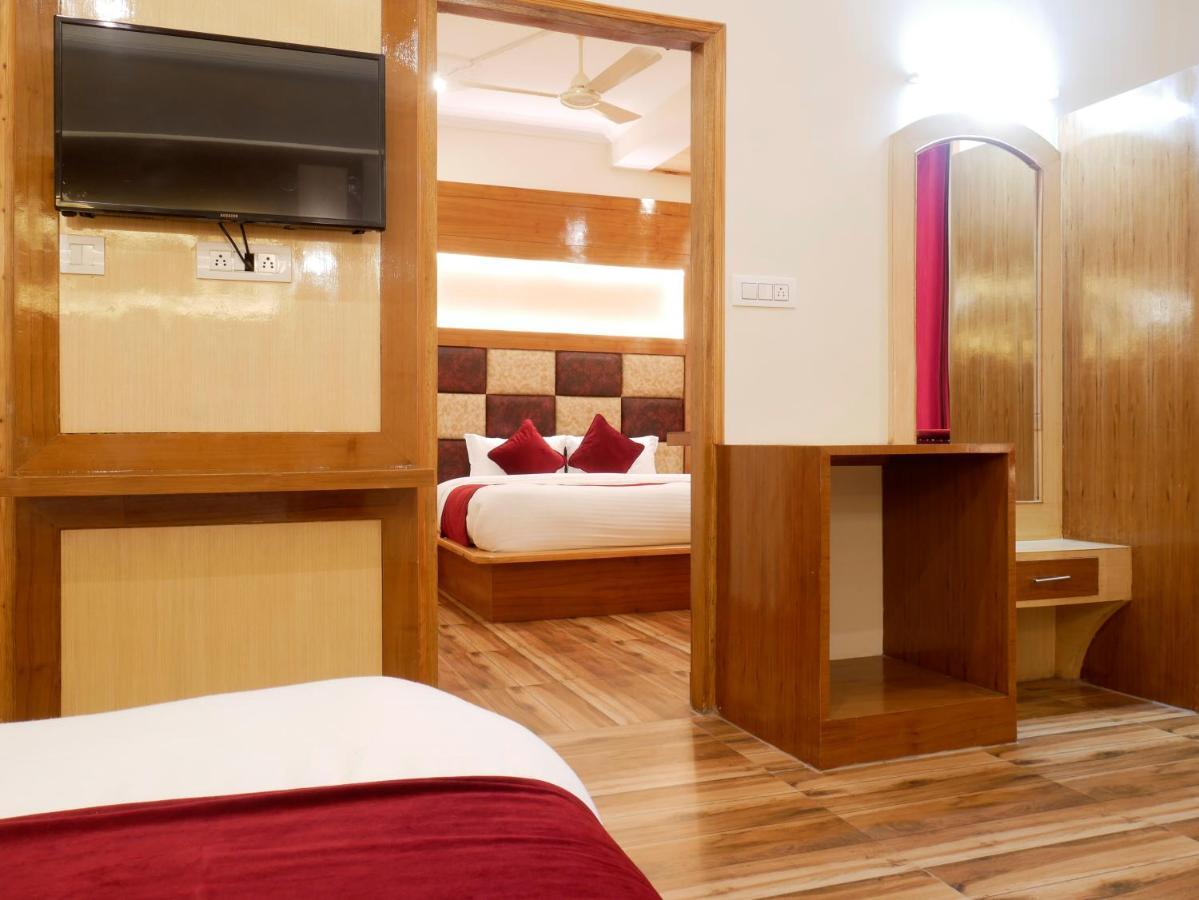 New Ambika International Mall Road Hotel Manāli エクステリア 写真