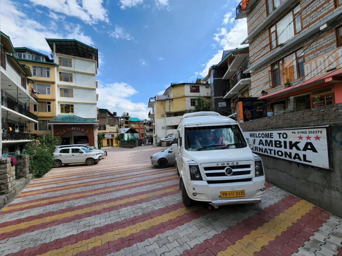 New Ambika International Mall Road Hotel Manāli エクステリア 写真